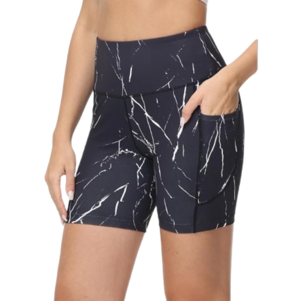 NWT BALEAF Athletic Shorts Size Medium